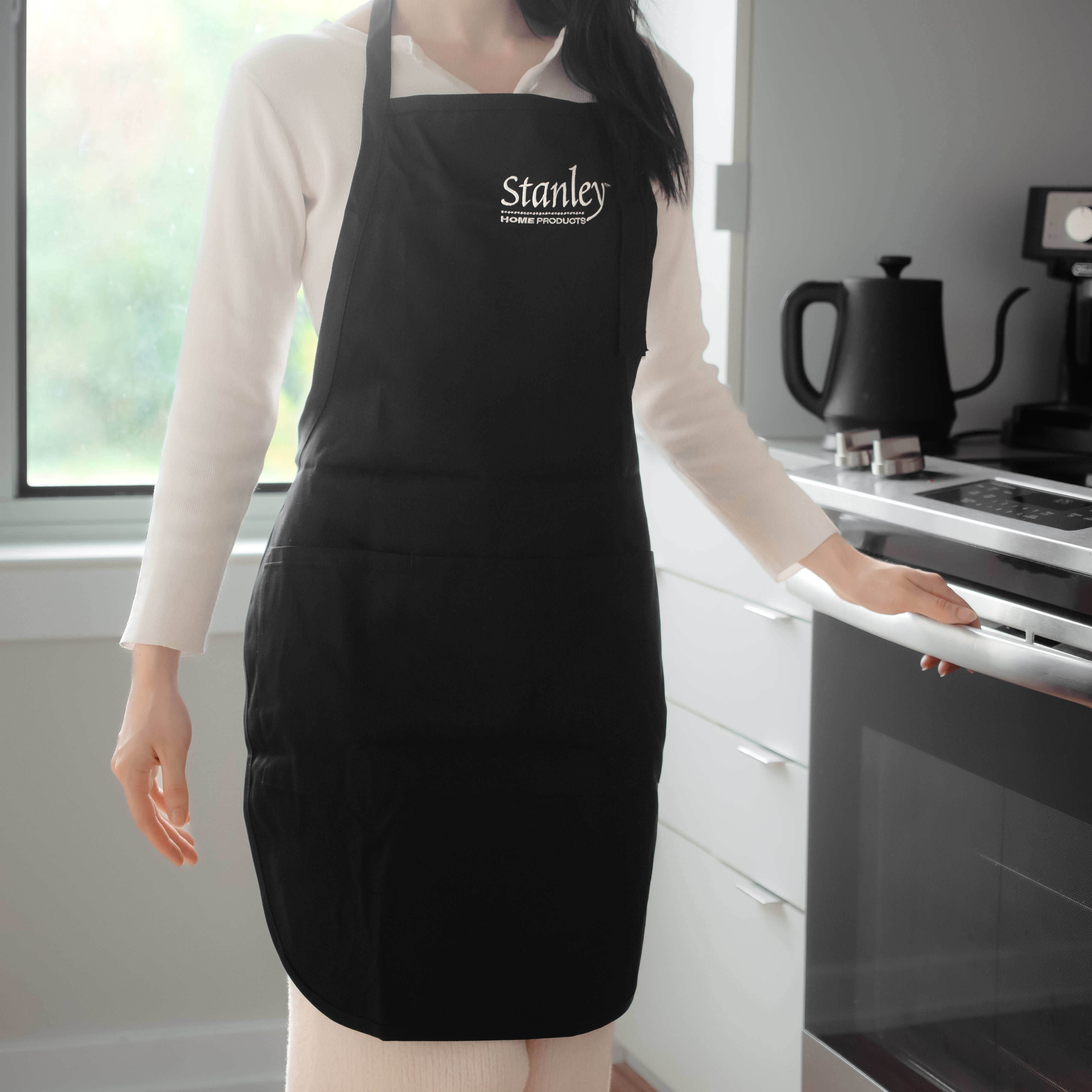 stanley-home-products-kitchen-apron-with-stanley-logo image 2