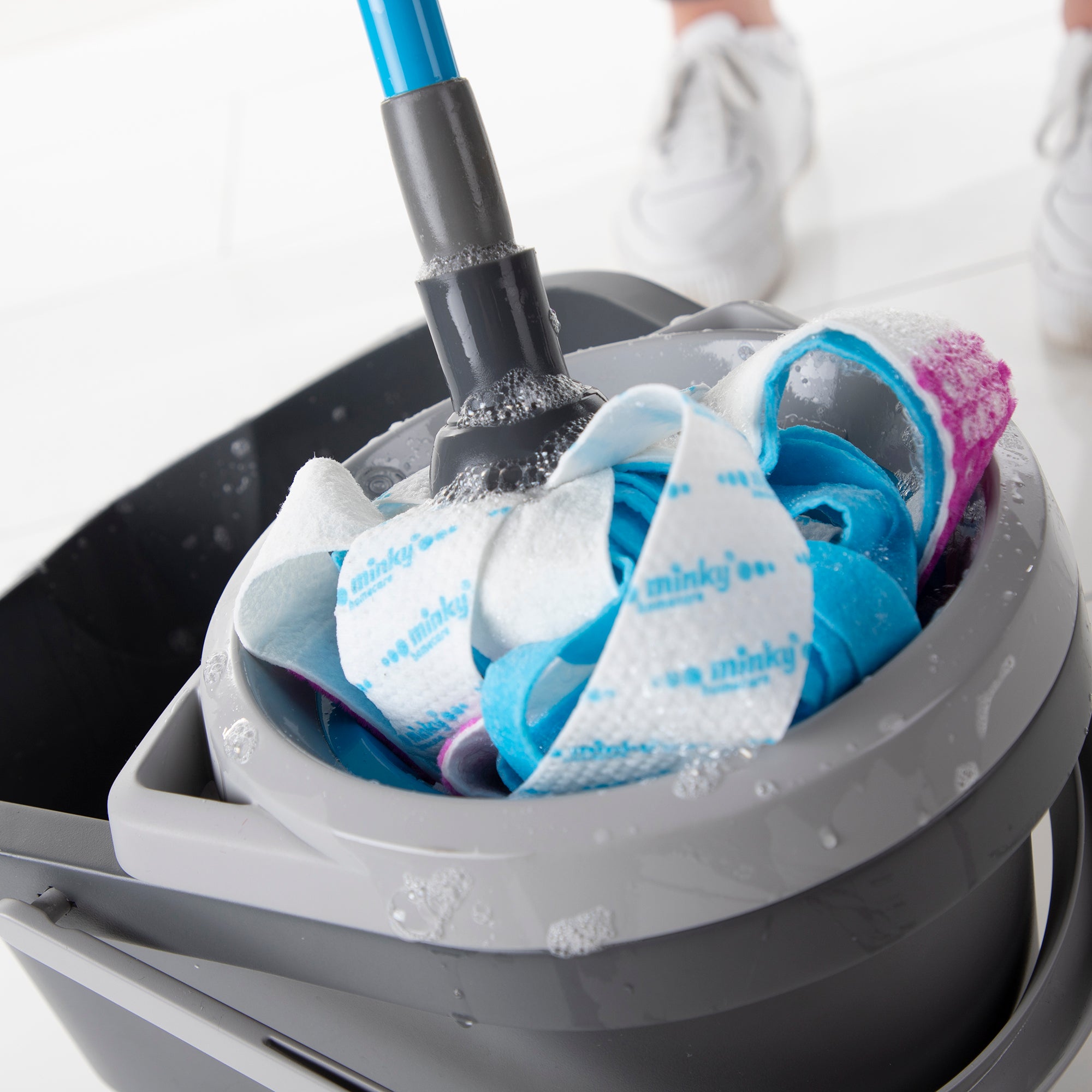 minky-3-in-1-power-clean-mop-vortex-bucket-with-free-refill-heads image 4
