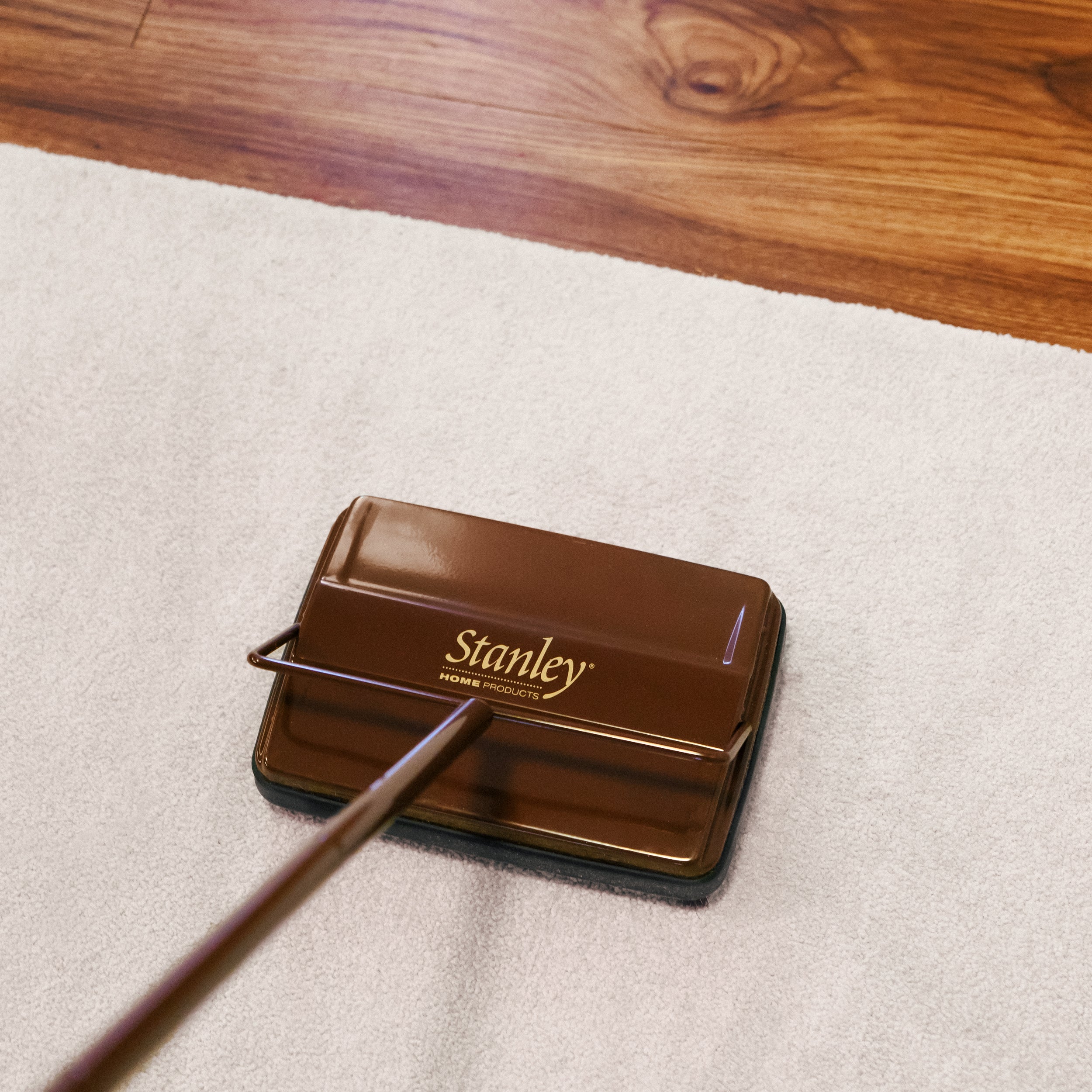 stanley-electrostatic-carpet-floor-sweeper-brown-cordless-manual image 5
