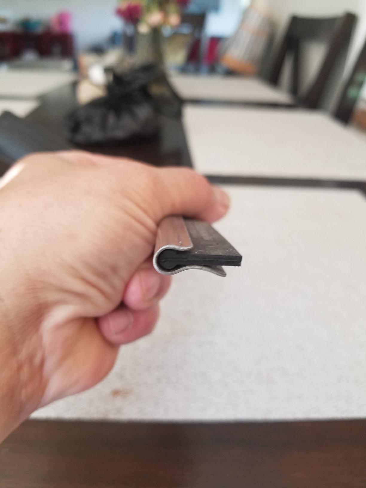 Good squeegee, but handle could be better