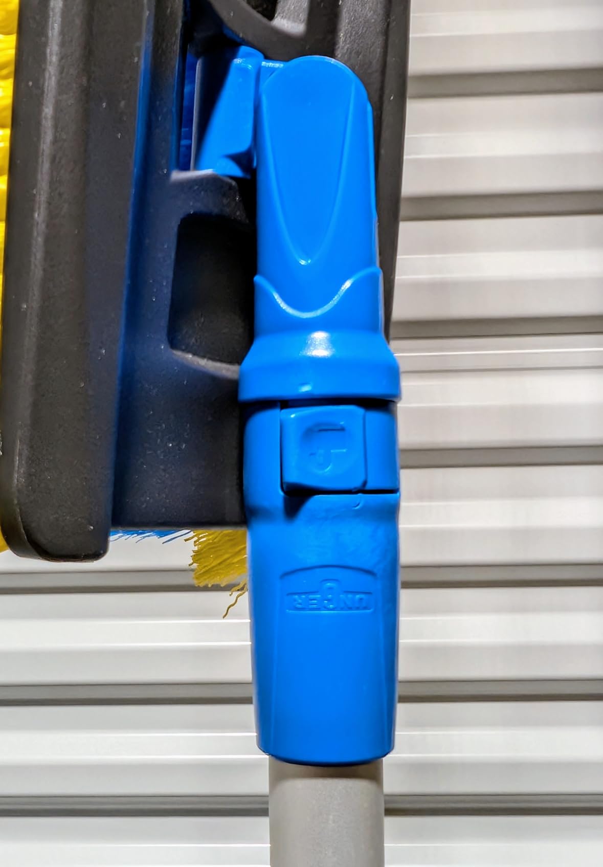 Good brush but handle could be longer