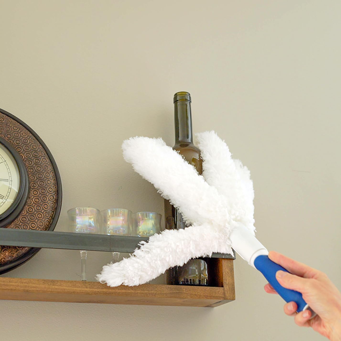 unger-connect-and-clean-microfiber-feather-duster-handheld-or-pole-mounted-machi image 6