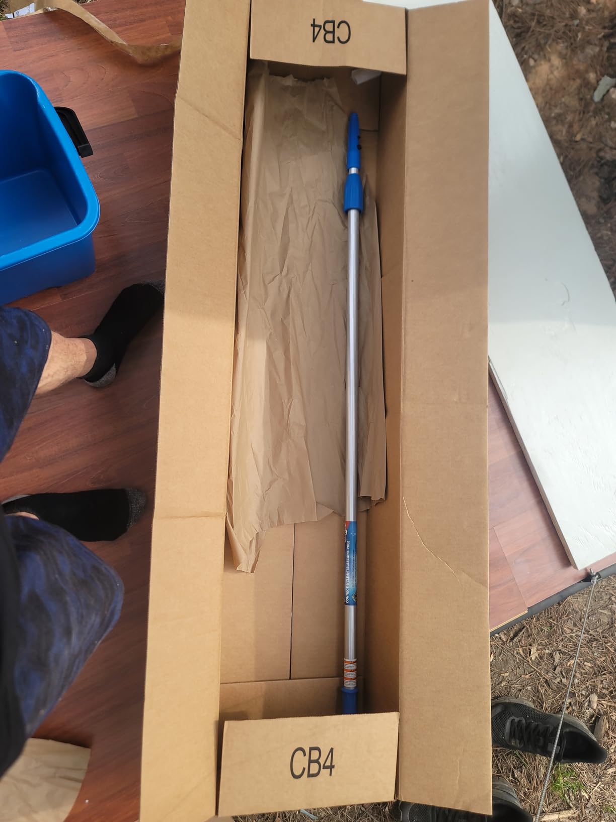 Cleans high windows easily