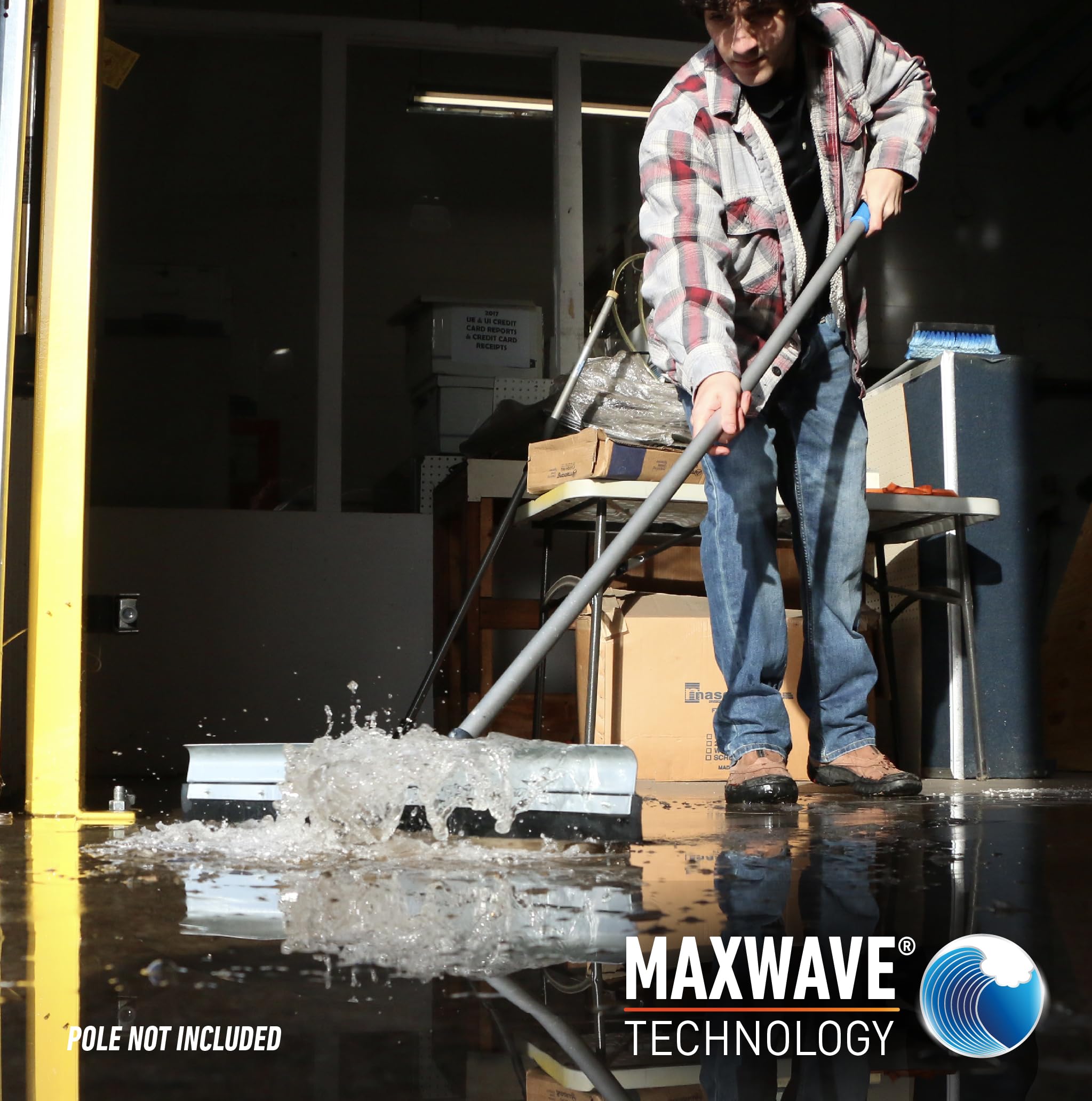 unger-professional-aquadozer-max-24-smooth-surface-straight-floor-squeegee-maxwa image 3