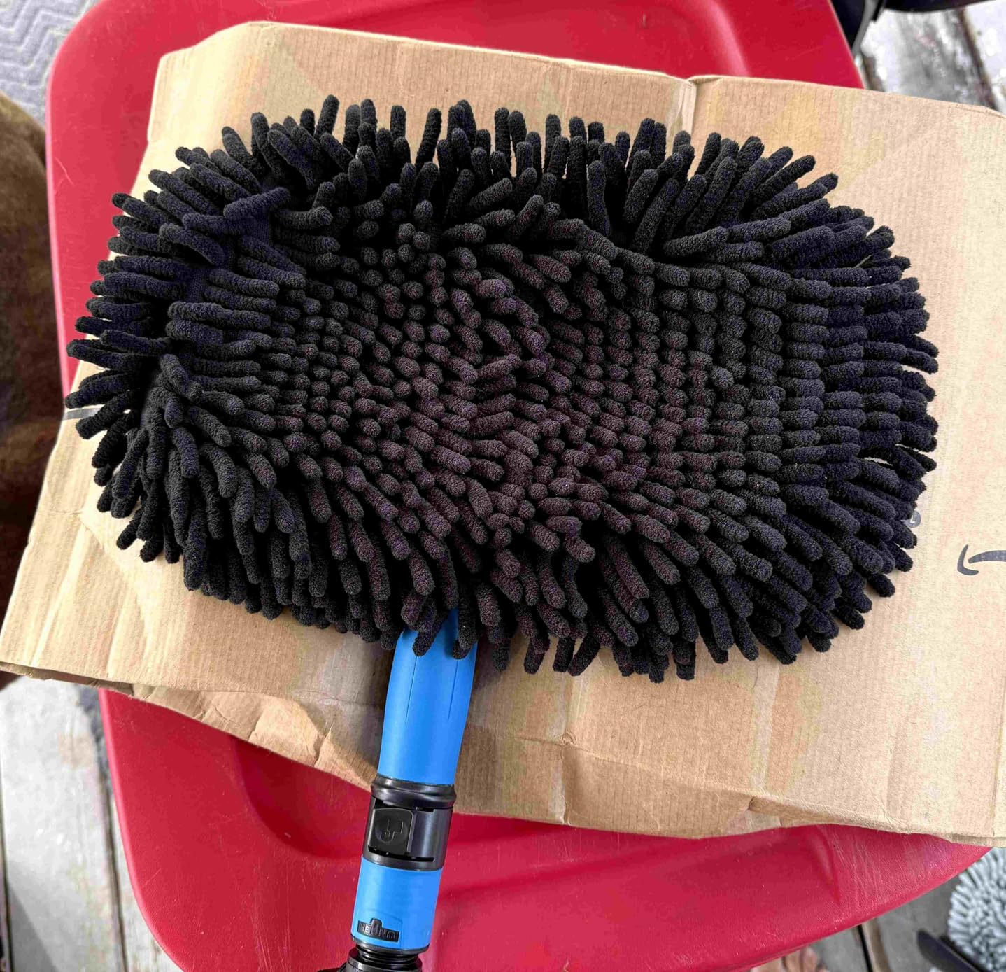 Great mitt, but valve is a bit stiff