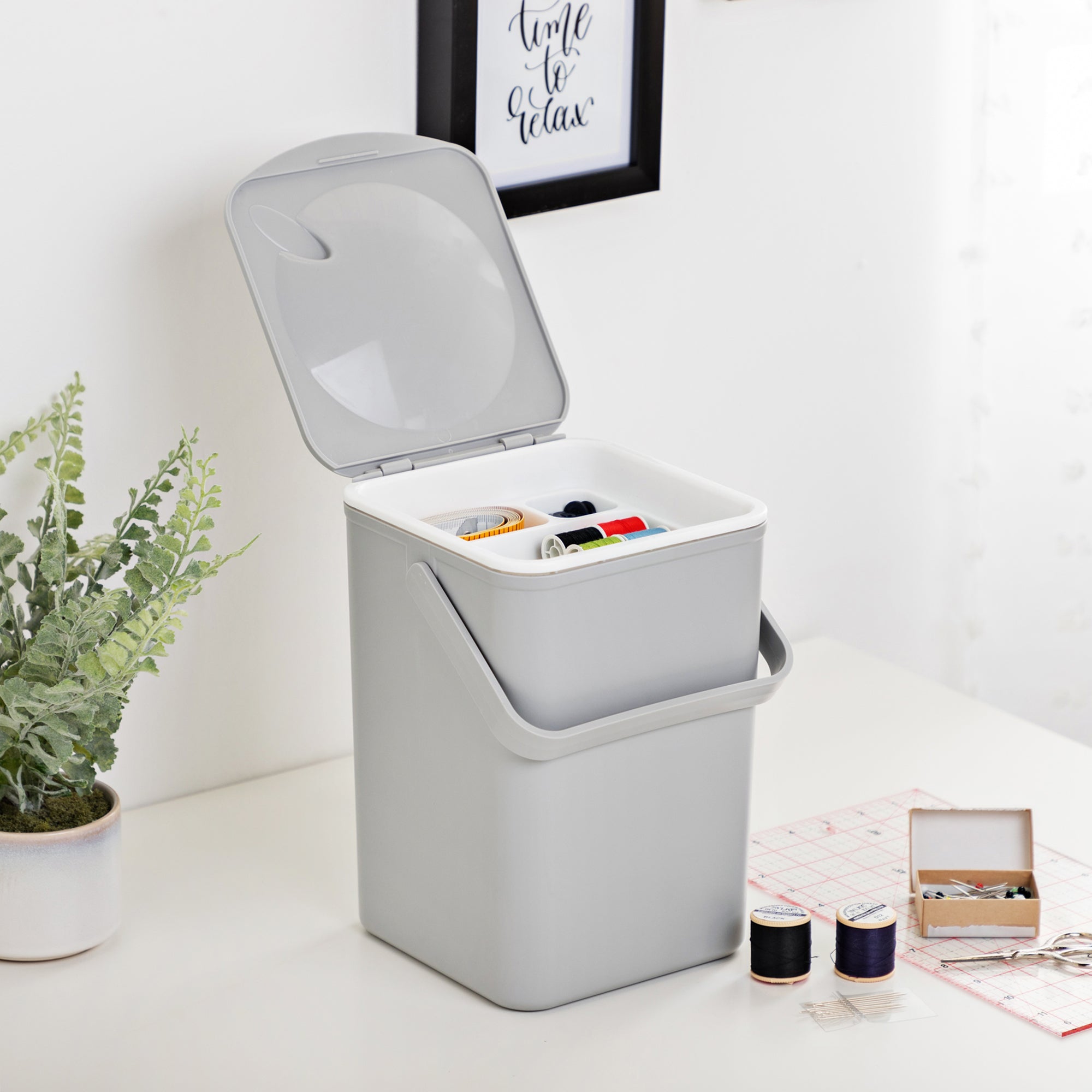 minky-6l-caddy-with-organiser-tray-storage-solution image 2