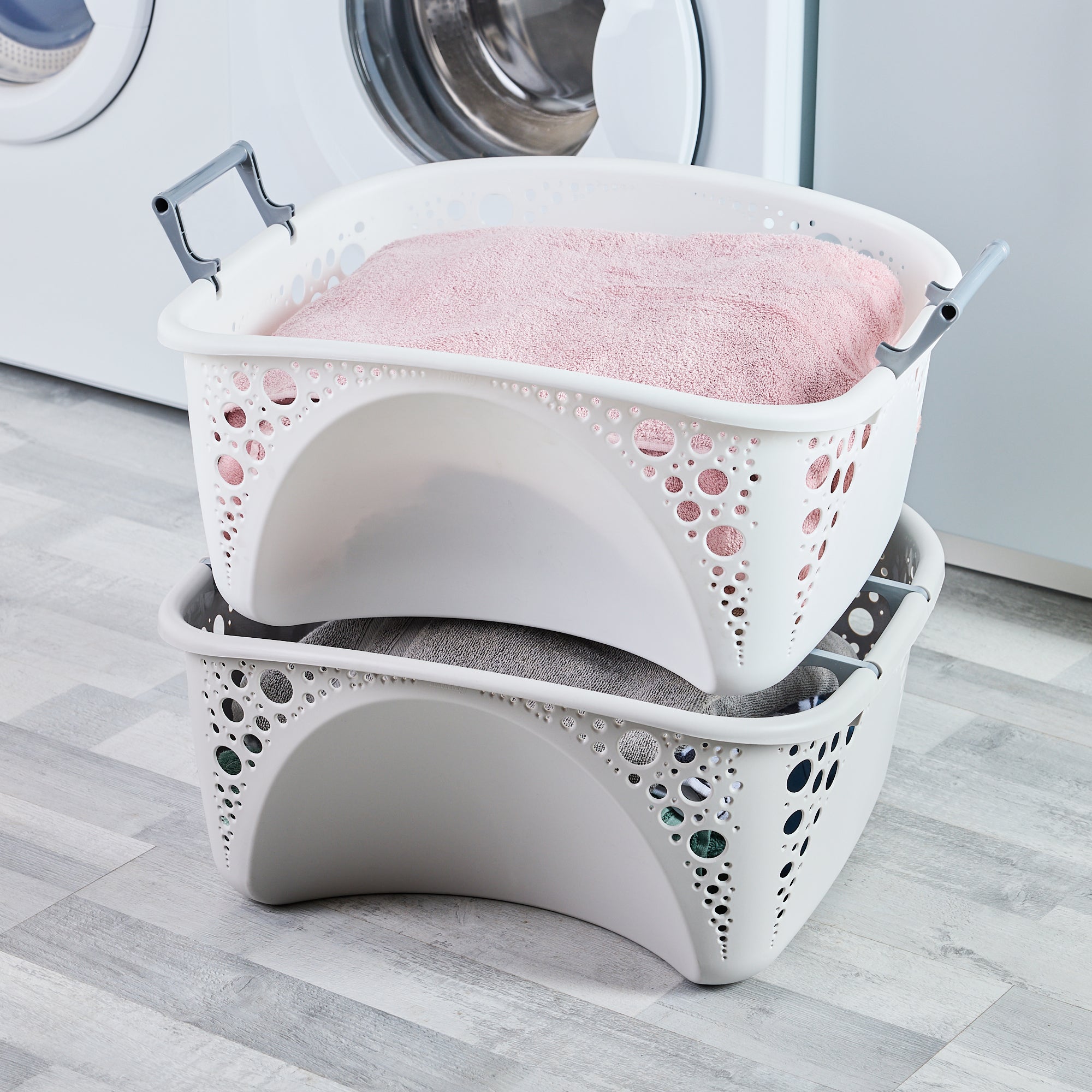minky-40l-laundry-basket-with-folding-handles-ergonomic-stackable-washing-basket image 4