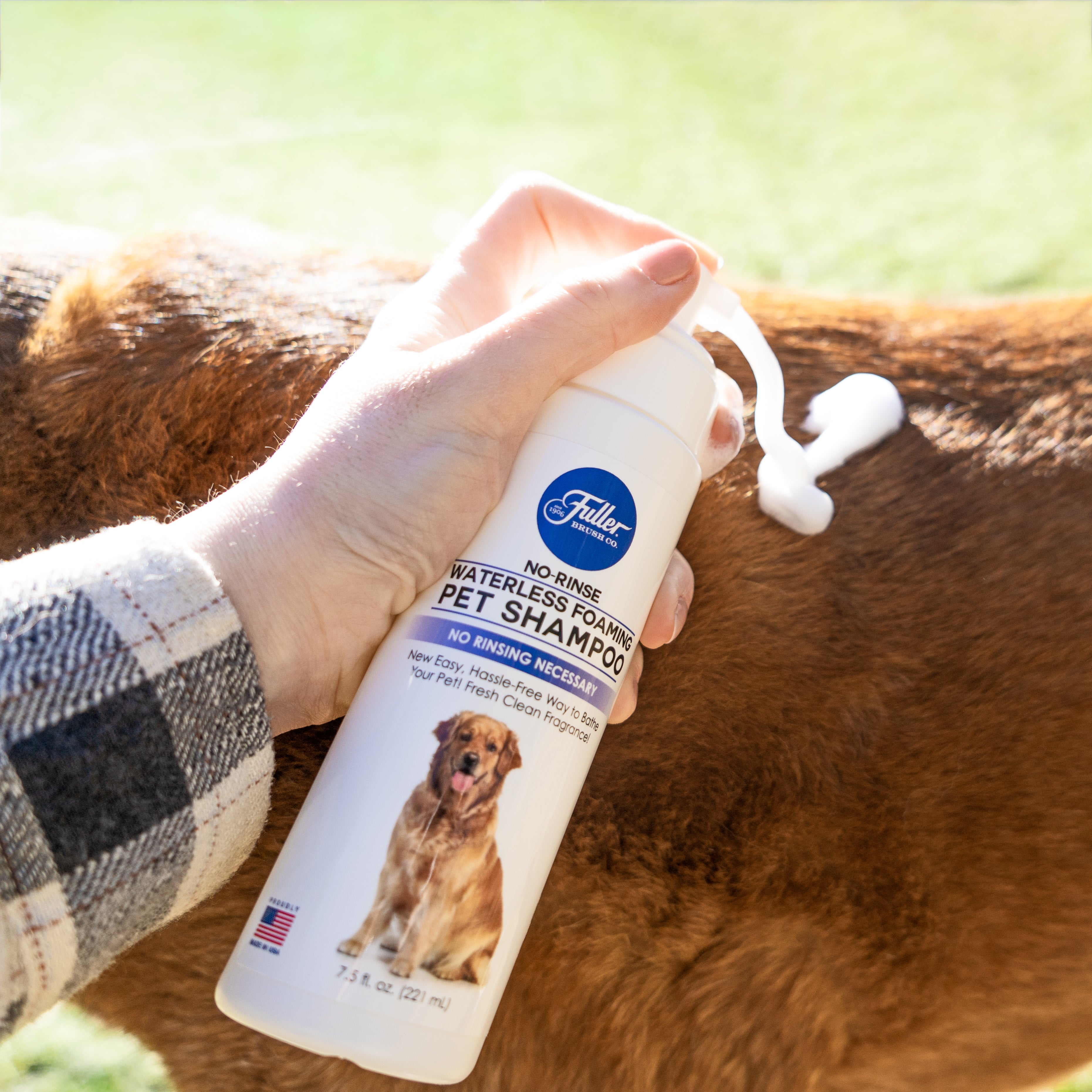 fuller-brush-waterless-no-rinse-foaming-pet-shampoo-for-dogs-with-foaming-pump image 6