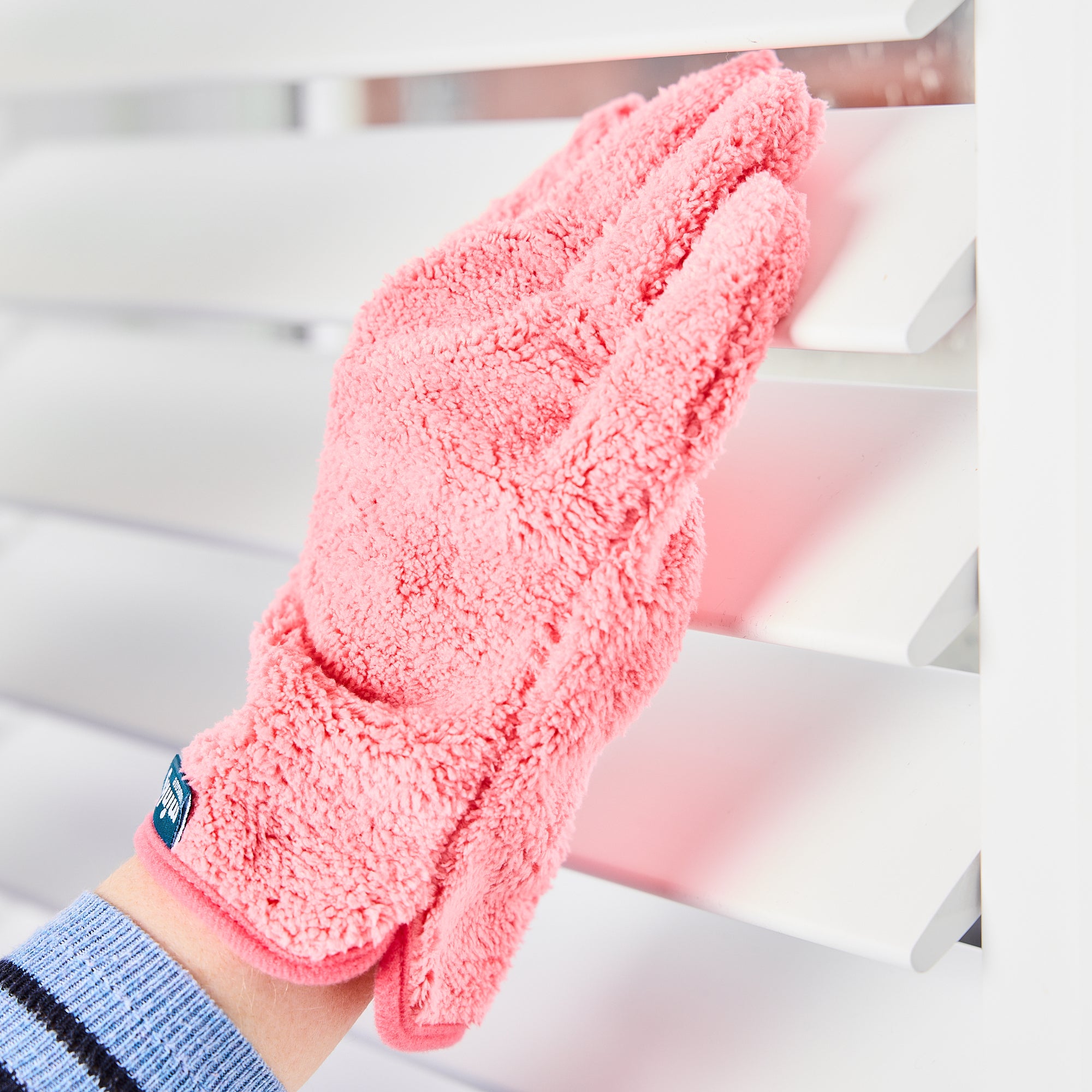 minky-mcloth-dusting-glove image 2