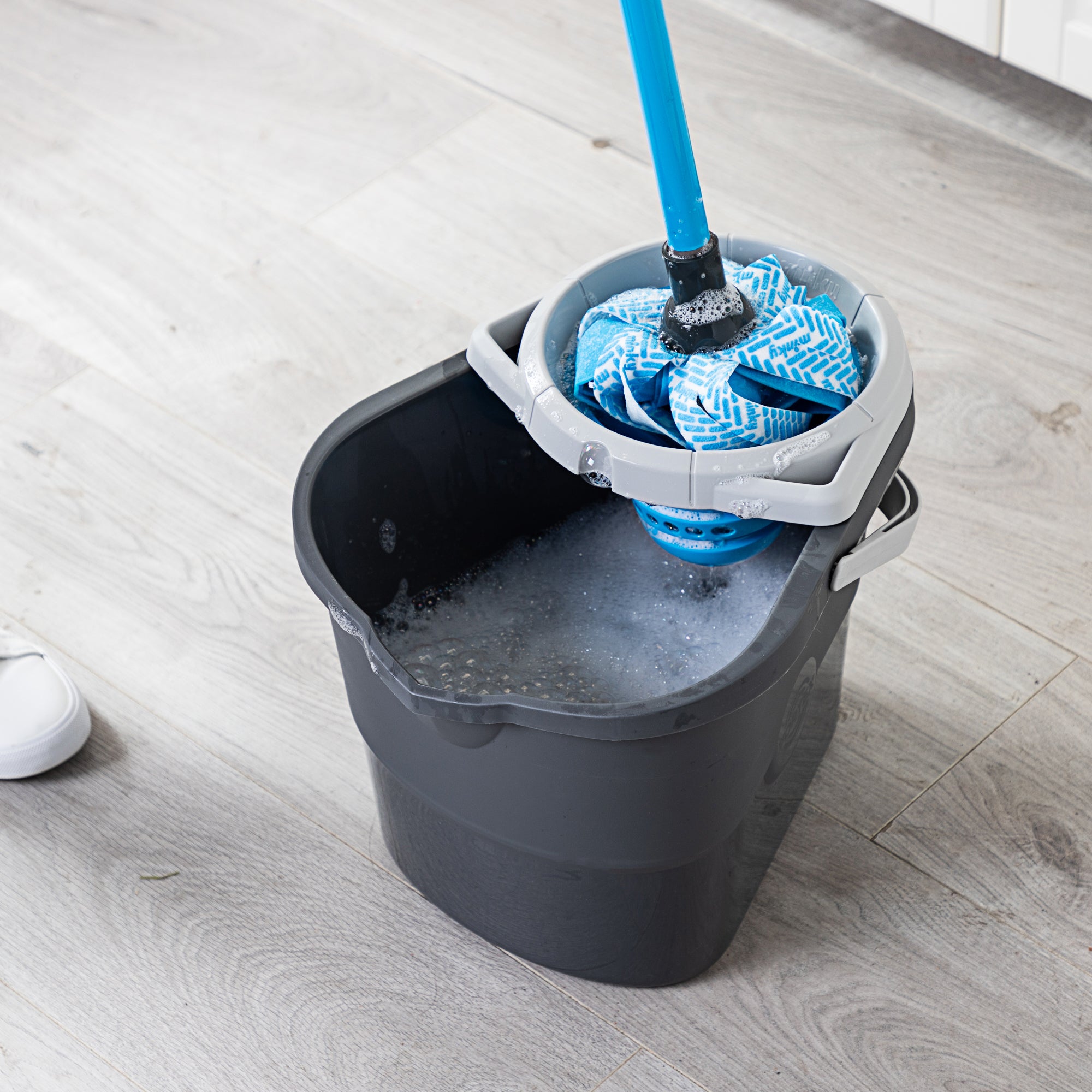 minky-power-clean-strip-mop-textured-absorbent-strands-for-sparkling-floors image 3
