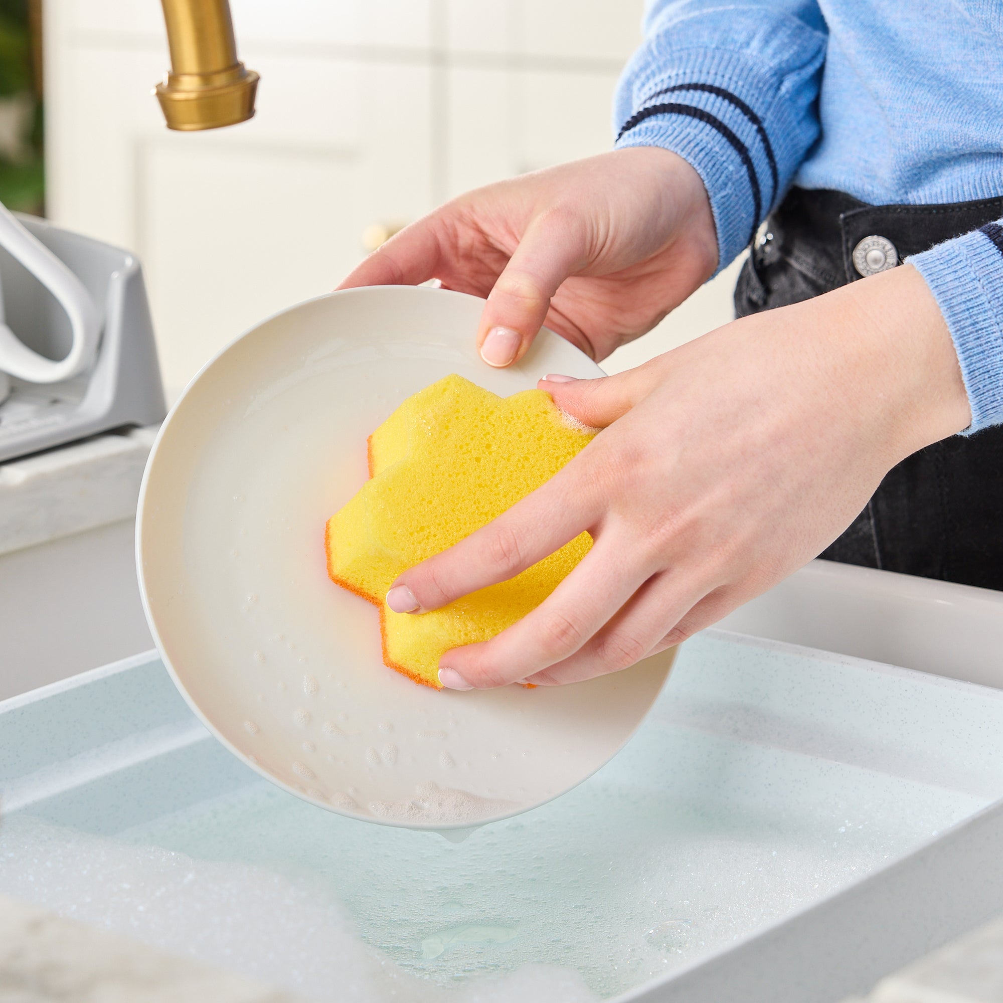 minky-non-scratch-flower-scourers-2-pack image 4