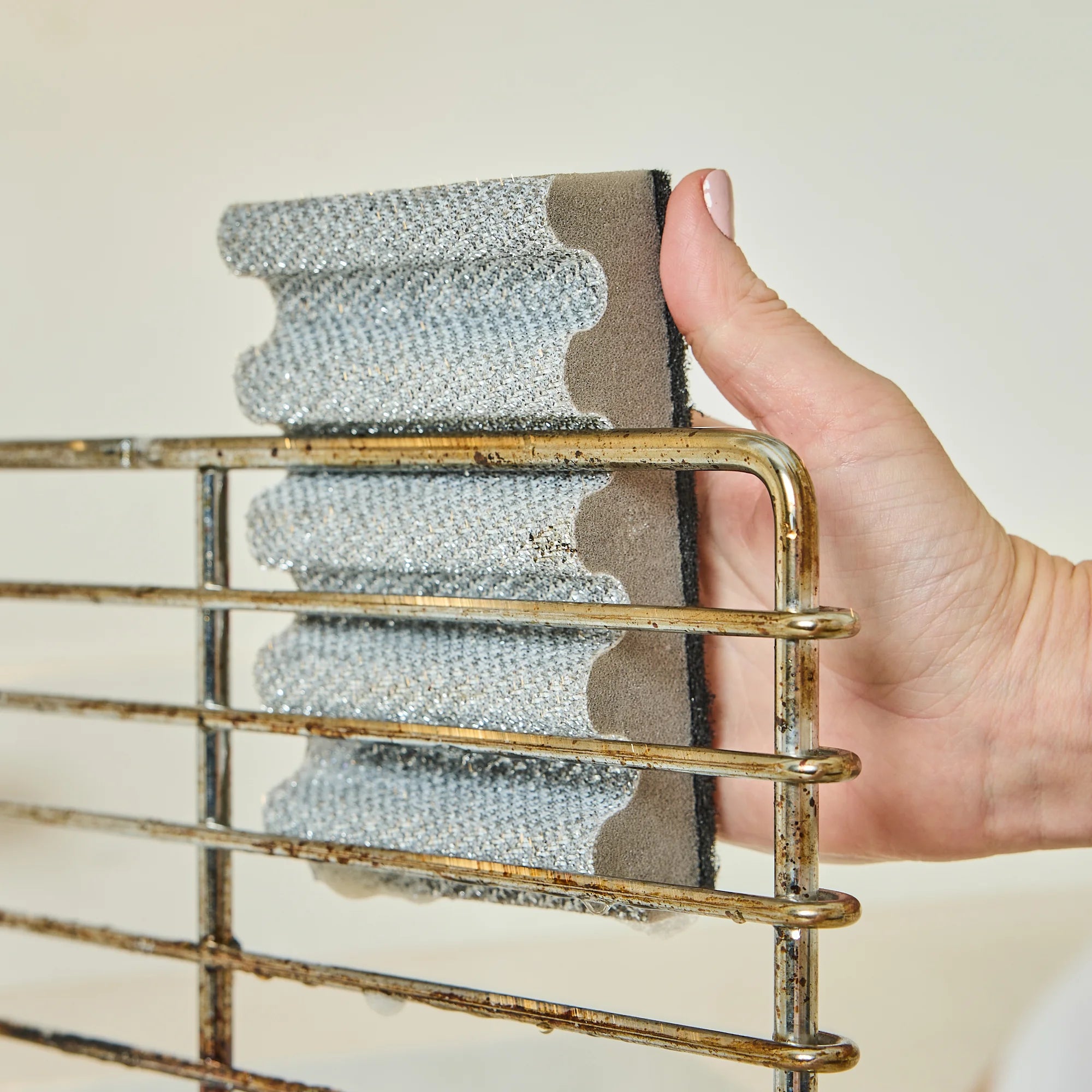 minky-griddle-hero-grill-scrubber image 7
