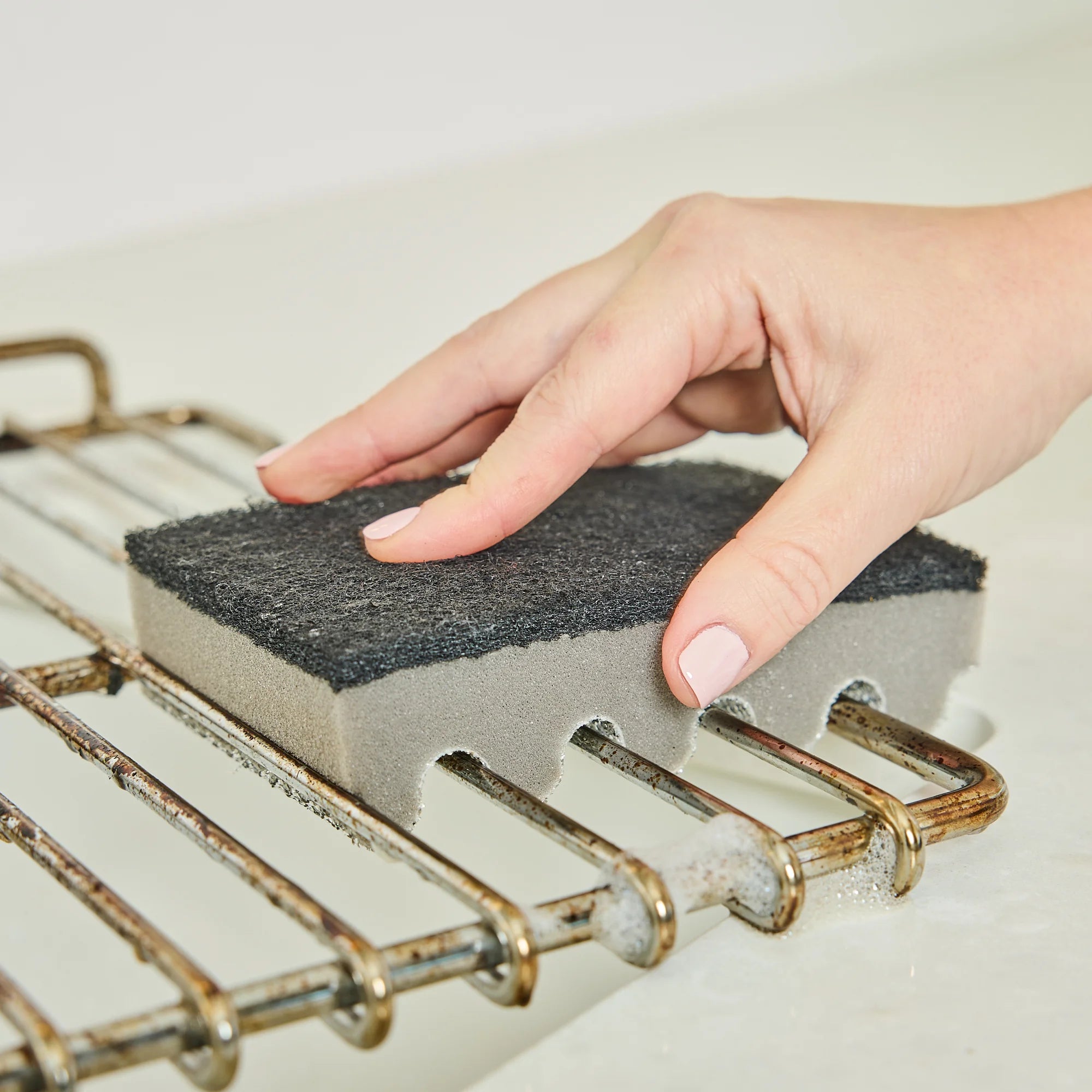 minky-griddle-hero-grill-scrubber image 6