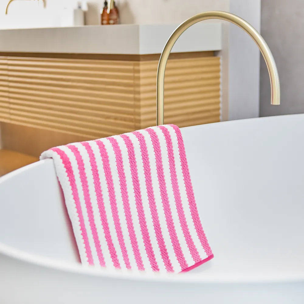 minky-soak-up-unwind-pamper-box-bath-towel-hair-turban-set image 5