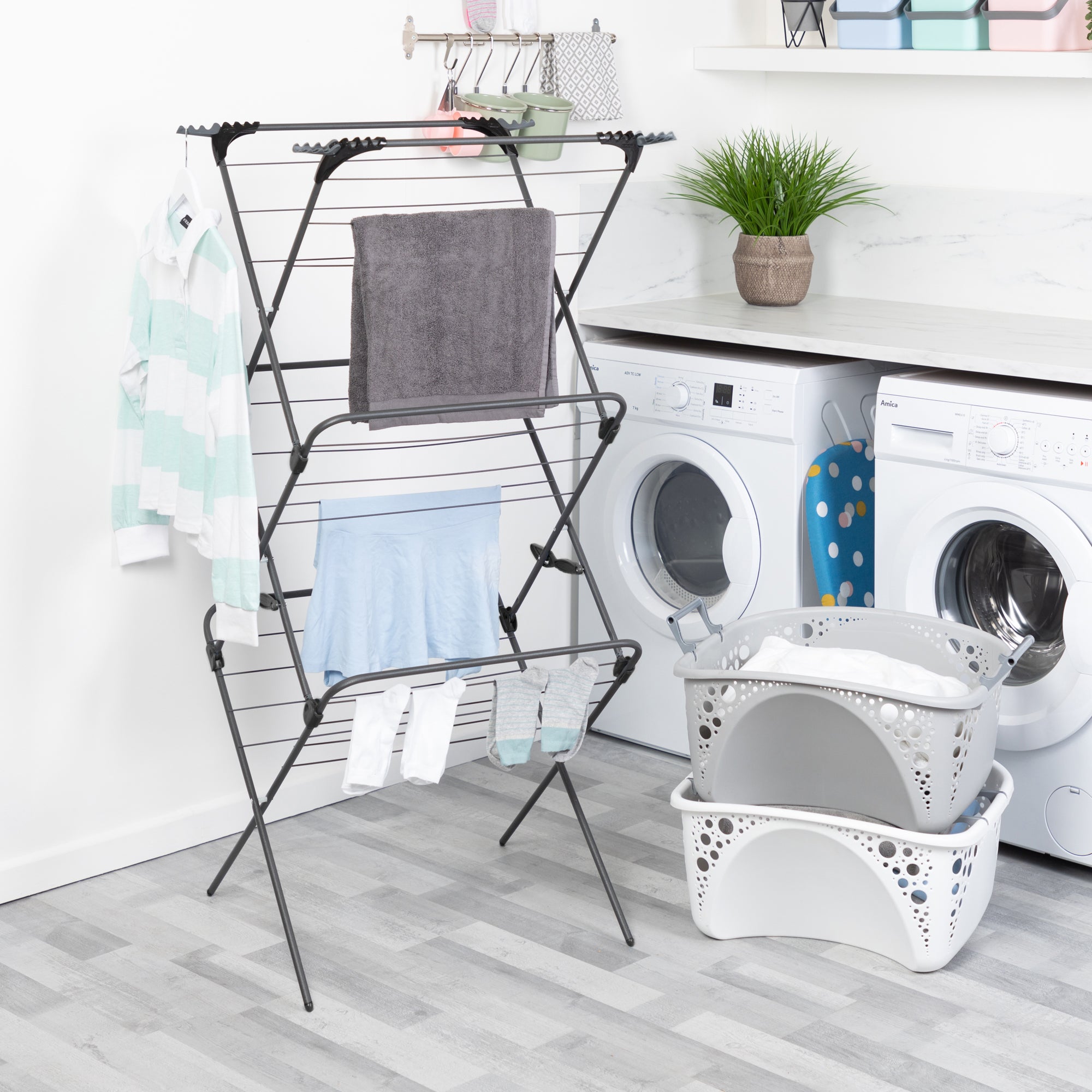 minky-premium-suregrip-3-tier-airer-with-textured-non-slip-rungs image 3
