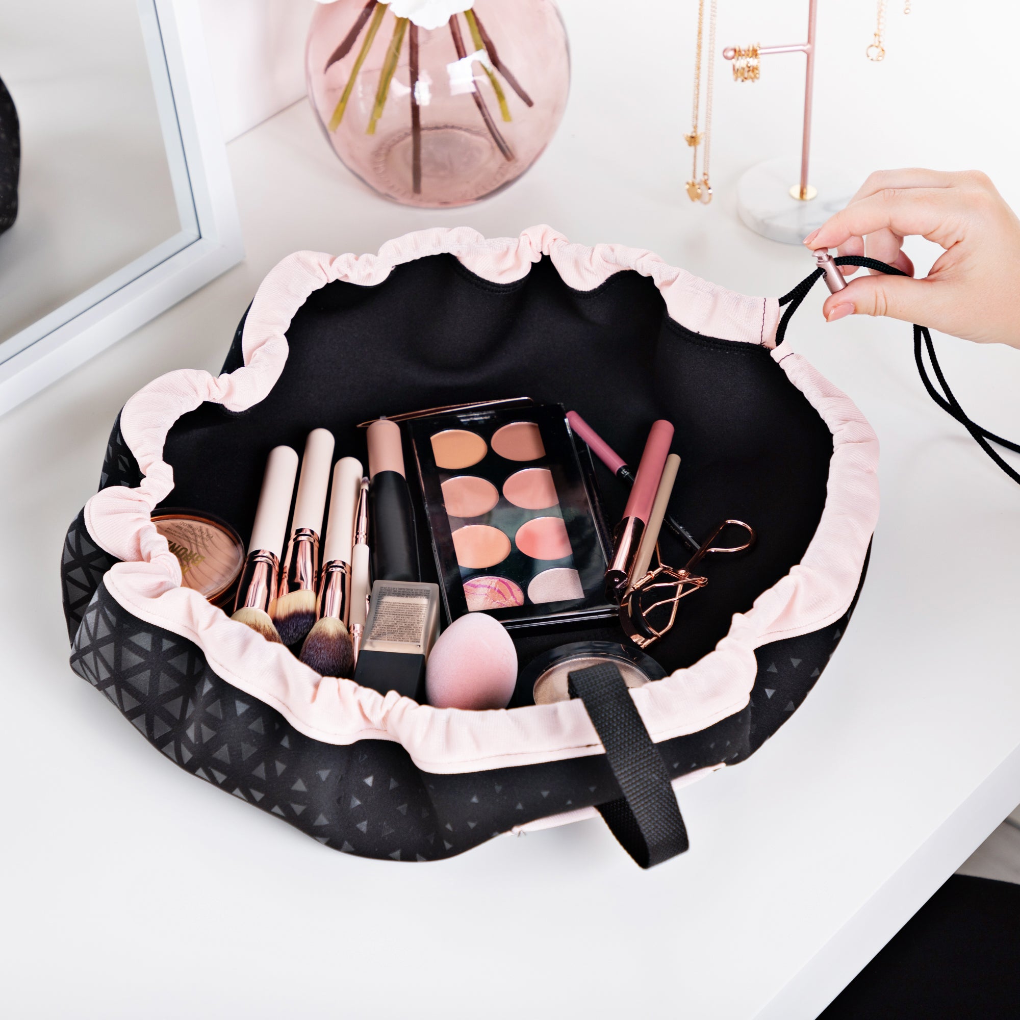 minky-scrunchie-bag-drawstring-makeup-bag image 3