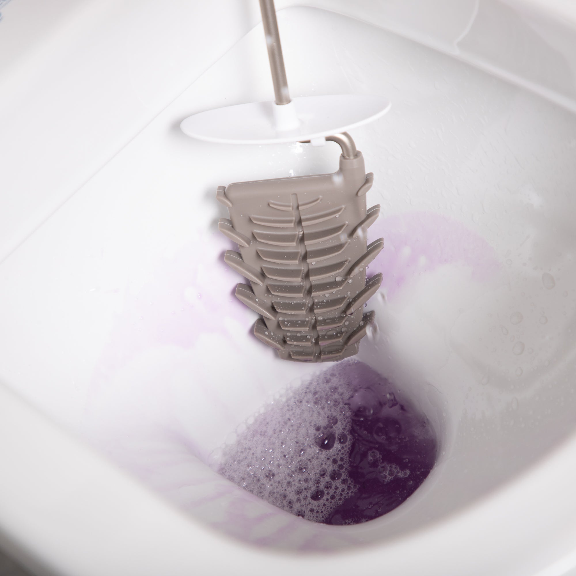 minky-toilet-brush-and-holder image 4